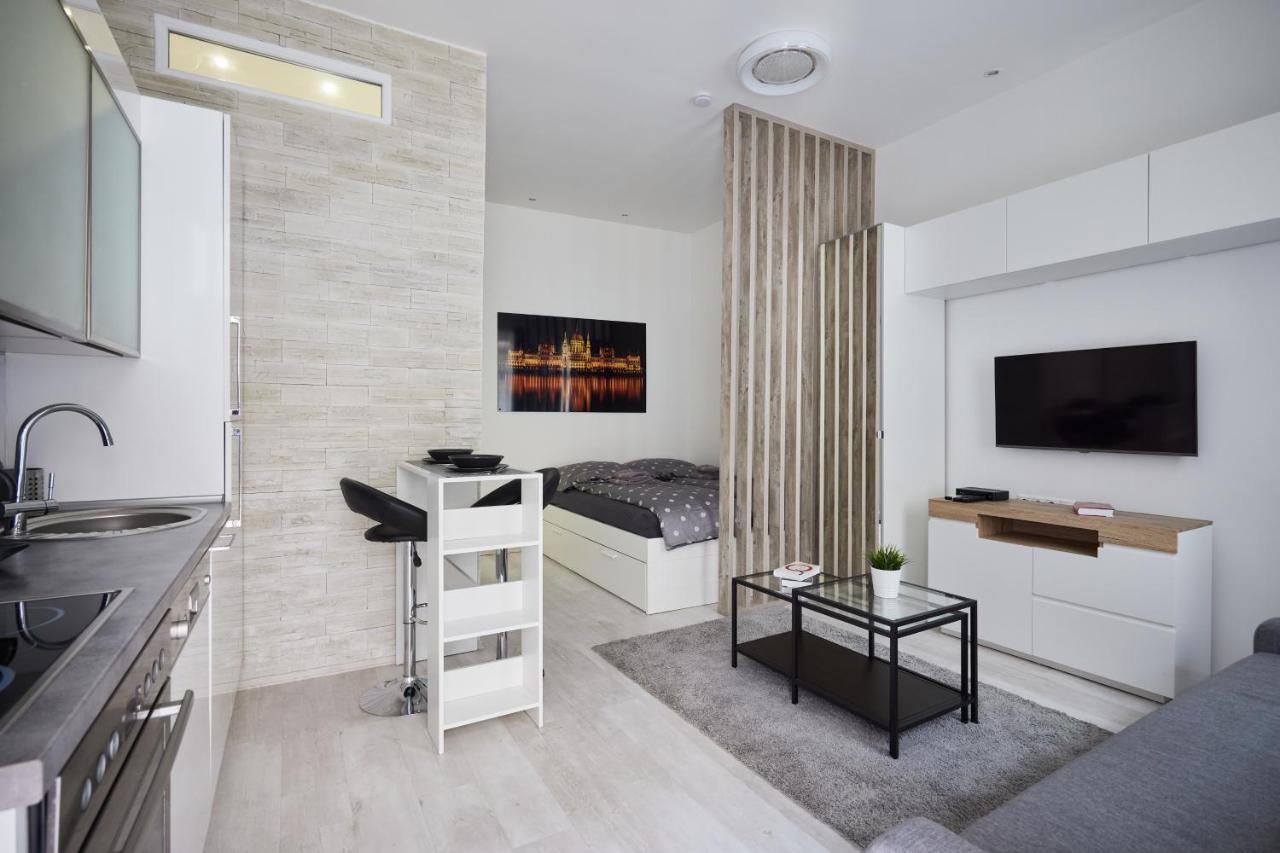 Cozy Little Apartment In Downtown Budapest Exterior photo